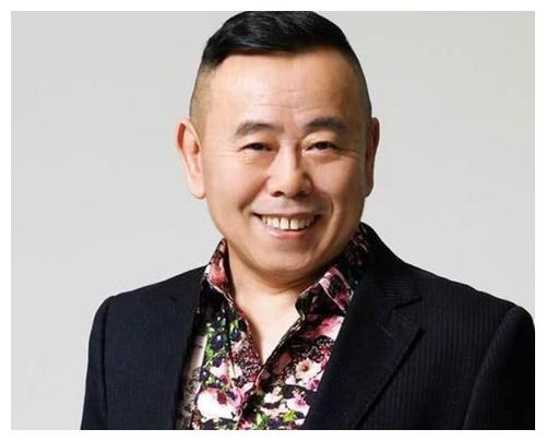潘长江个人履历,64岁演主角拍戏摔伤粉丝心疼