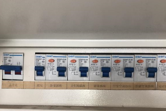 家用配电箱内开关有哪些?都有什么用?怎么配置?看看这些!