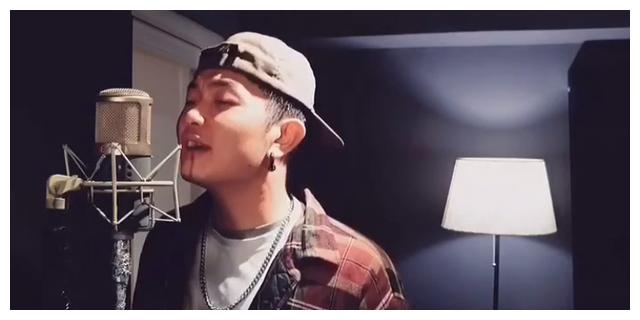 跟睡不睡觉没关系,他的 晚安 还有另一层意思