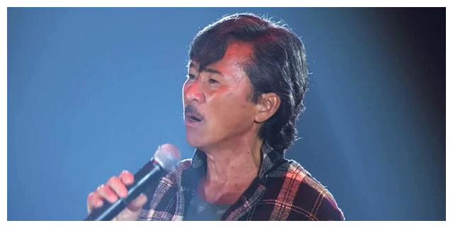 她成名后抢师娘老公 结婚22年却拒绝生子 今58岁风韵犹存