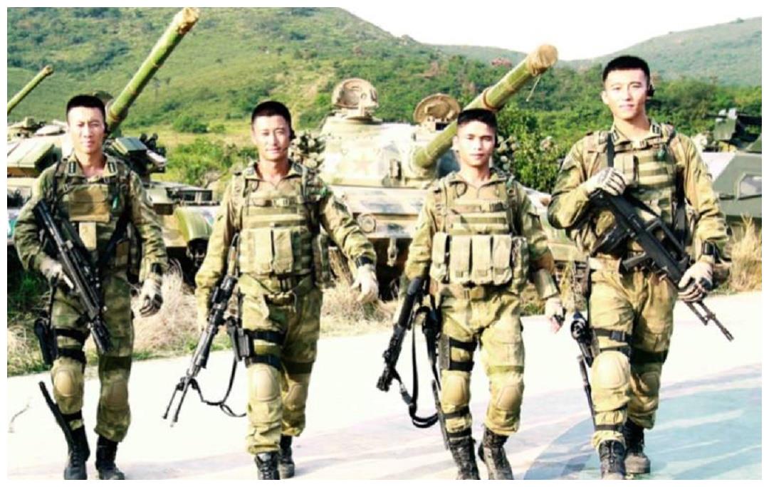 现实中的“战狼”庄小龙,身高1.5米被特招入伍,吴京都怕他休闲区蓝鸢梦想 - Www.slyday.coM 现实中的“战狼”庄小龙,身高1.5米被特招入伍,吴京都怕他休闲区蓝鸢梦想 - Www.slyday.coM