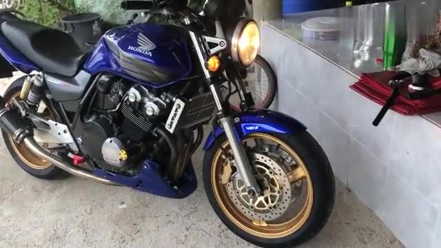 实拍本田老款CB400，声浪没得说！
