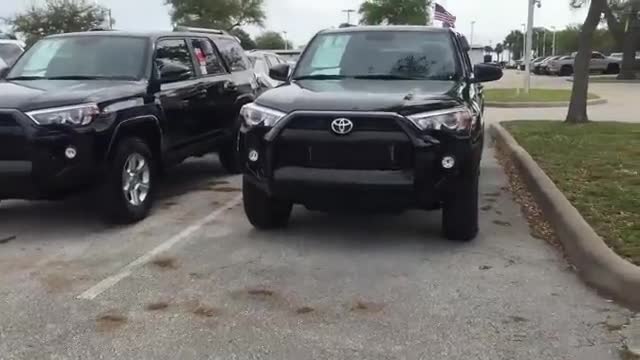 2019款丰田超霸到港实拍，多个颜色版本看上哪款自己说