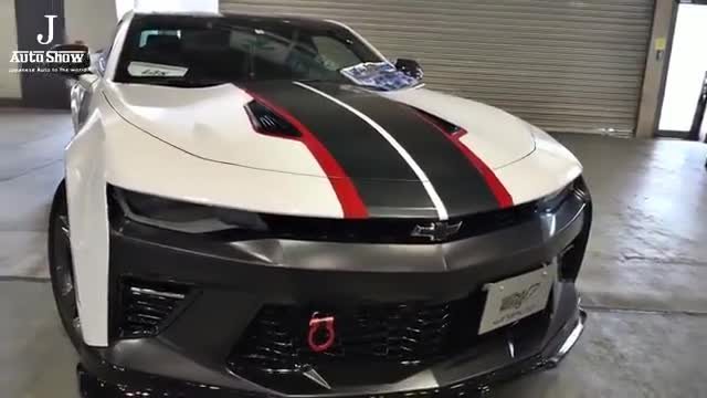 实拍雪弗兰科迈罗冷酷版改装，真的很冷酷