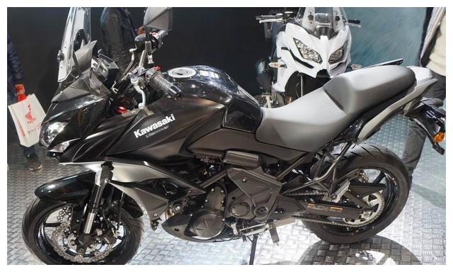 又一高品质摩托!62马力649cc,ABS+液晶屏,8.5万起