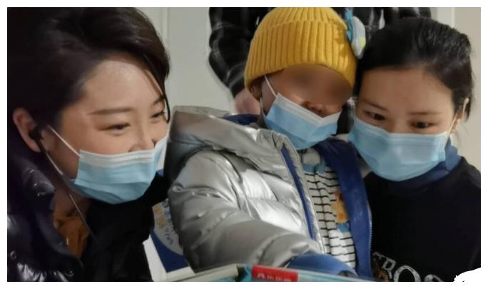 录视频暖心送祝福的黄渤,因喝酒蹦迪玩太嗨后,与美女互动被质疑休闲区蓝鸢梦想 - Www.slyday.coM 录视频暖心送祝福的黄渤,因喝酒蹦迪玩太嗨后,与美女互动被质疑休闲区蓝鸢梦想 - Www.slyday.coM