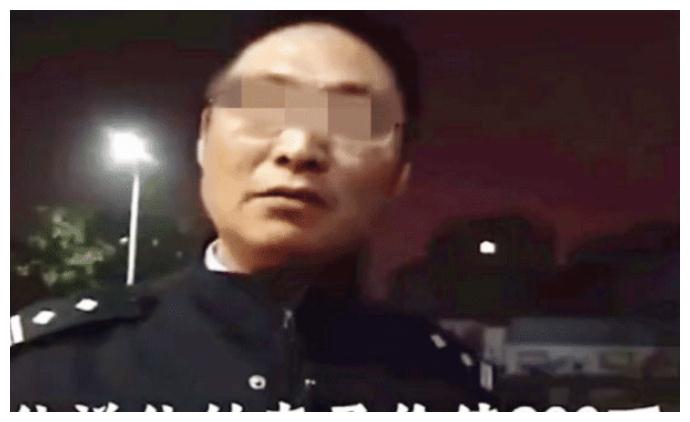 宝马堵住小区门，扬言车200万谁敢动？交警扑哧一笑：抱歉没忍住