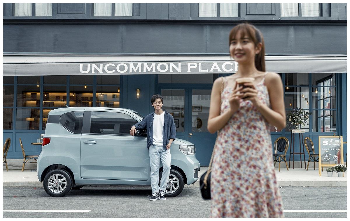 五菱宏光超跑型mini,五菱宏光小跑车 五菱超跑,每公里5分钱,五菱宏光mini ev牛魔王版?
