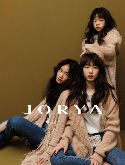 小S三女儿合体时尚大片