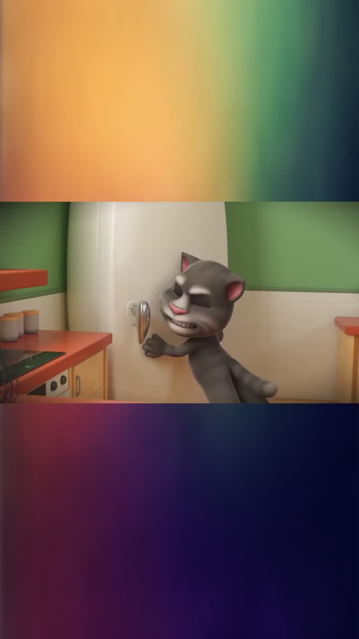 汤姆猫搞笑动画:汤姆猫把所有的食物榨成一杯果汁,喝了马上晕倒