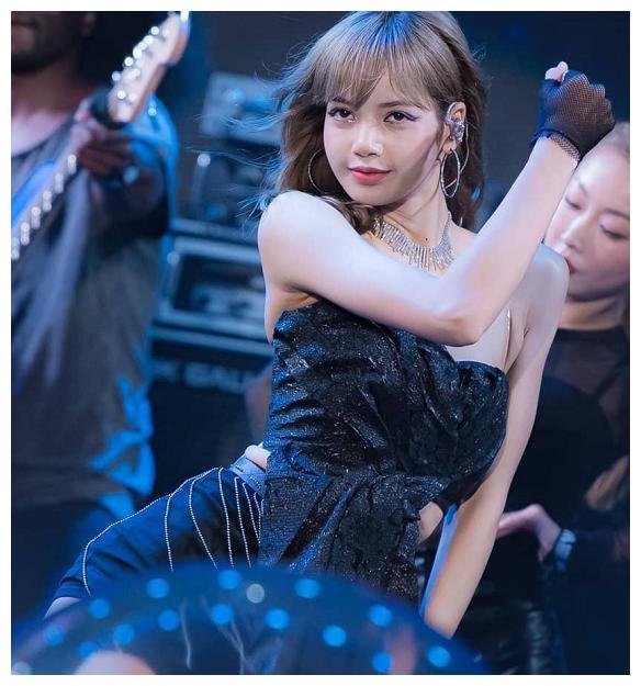 朴彩英solomv 9d93-kfxsuvx1419080.jpg