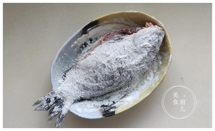 鲫鱼汤直接下锅煮就错啦!牢记3点,汤色浓白似牛奶,鲜美无腥味