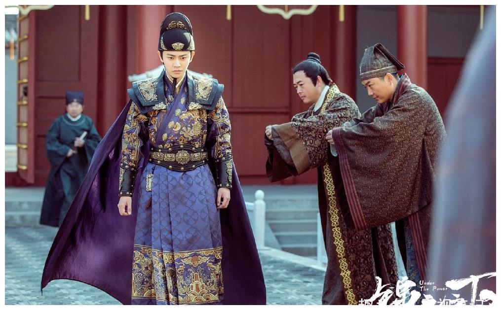 锦衣之下泰国上映:任嘉伦演采访评陆绎,多一分面瘫,少一分油腻