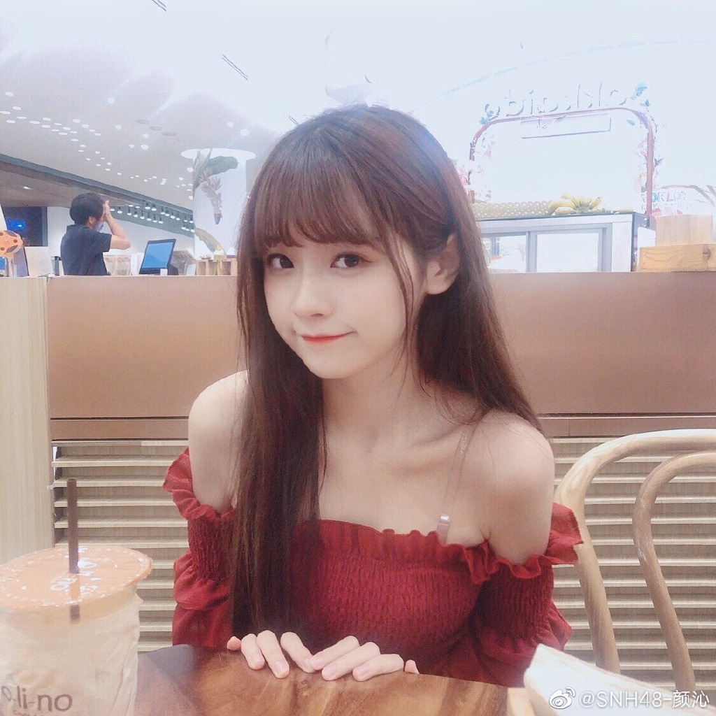 偶像美少女snh48-颜沁迷人写真美照欣赏
