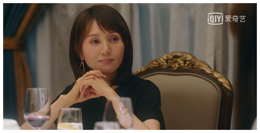 流金岁月里袁泉饰演的小姨太可爱了自信的女人谁不爱