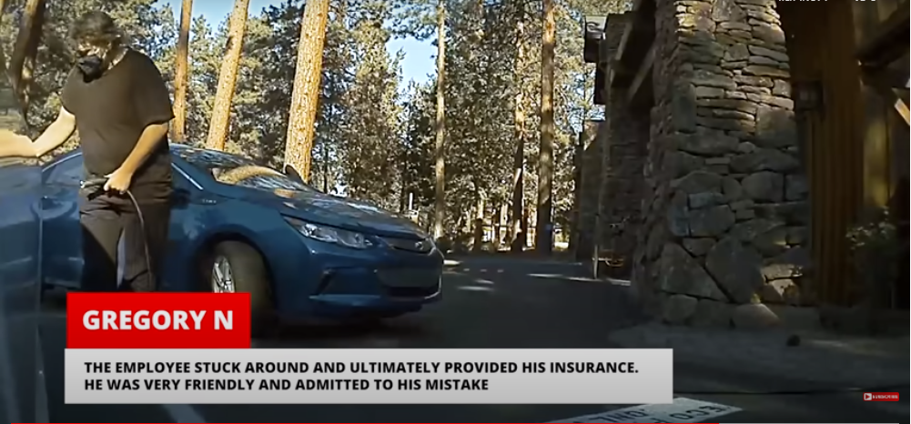 弄坏了特斯拉充电枪需要赔多少钱?雪佛兰用户给了一个答案休闲区蓝鸢梦想 - Www.slyday.coM 弄坏了特斯拉充电枪需要赔多少钱?雪佛兰用户给了一个答案休闲区蓝鸢梦想 - Www.slyday.coM