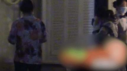 赵丽颖带儿子现身，宝宝正脸照首曝光