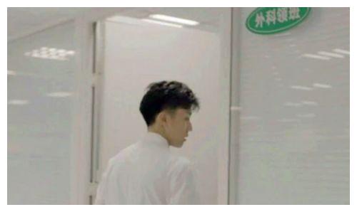 医生徐晔:17岁上985,25岁博士毕业,却因颜值太高收获大批粉丝休闲区蓝鸢梦想 - Www.slyday.coM 医生徐晔:17岁上985,25岁博士毕业,却因颜值太高收获大批粉丝休闲区蓝鸢梦想 - Www.slyday.coM