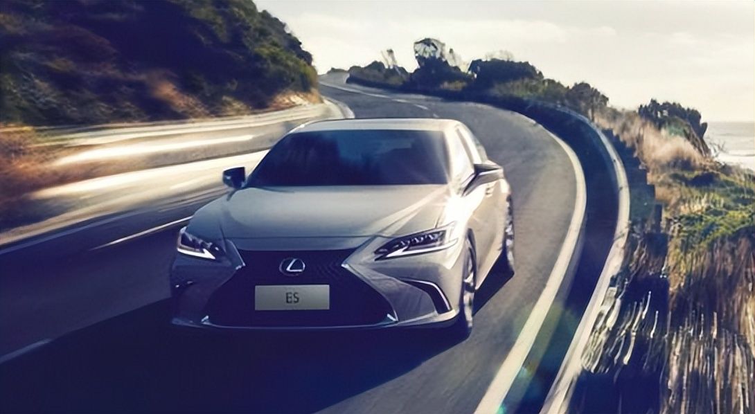 雷克萨斯突然卖不动了?原因在于国产车切了二线豪华阵营的蛋糕!休闲区蓝鸢梦想 - Www.slyday.coM 雷克萨斯突然卖不动了?原因在于国产车切了二线豪华阵营的蛋糕!休闲区蓝鸢梦想 - Www.slyday.coM