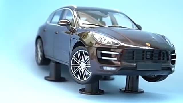 新款保时捷豪华SUV，缩小到18倍后