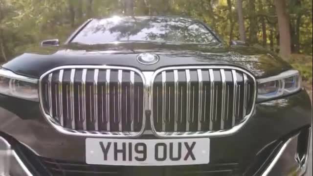 2020款宝马7系745Le抢先实拍，看到后排座椅那刻，我心动了