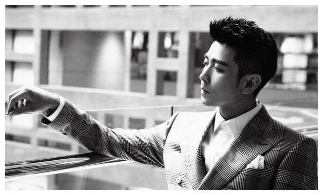 童年男神保剑锋,退隐娱乐圈,只为照顾家庭与妻子休闲区蓝鸢梦想 - Www.slyday.coM 童年男神保剑锋,退隐娱乐圈,只为照顾家庭与妻子休闲区蓝鸢梦想 - Www.slyday.coM