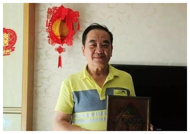 潮汕一对笑星兄弟蔡汕长和蔡汕秋