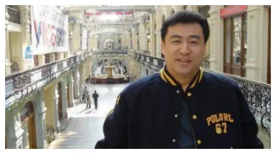 孤独的张宏民,59岁未婚?离开《新闻联播》后,他现在怎么样了