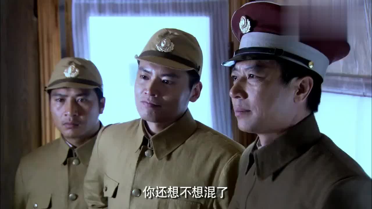 女少佐带兵来袭,几个姑娘很勇敢,拿枪就和鬼子激战