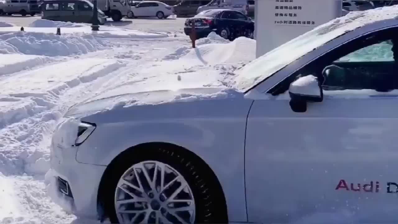 实拍你只管踩油门剩下的交给quattro