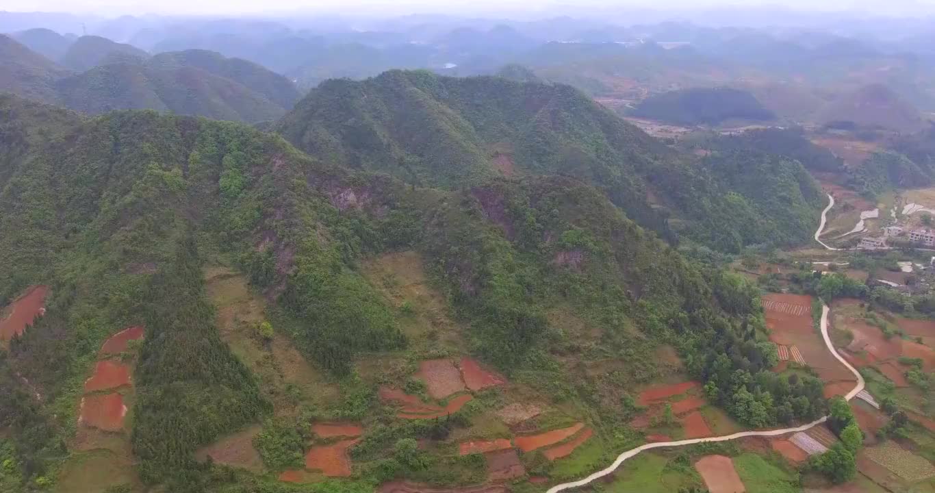 主穴藏在明堂内,内明堂中明堂,向山正案山祥的宝地