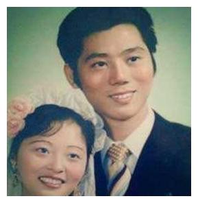 有种惨叫李诚儒儿子28年住18平米小屋爸爸屁都不是