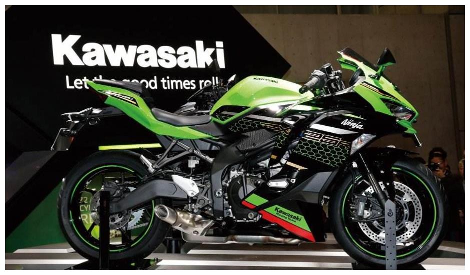 川崎zx-25r,号称250cc排量最强机车,本田cbr250rr劲敌