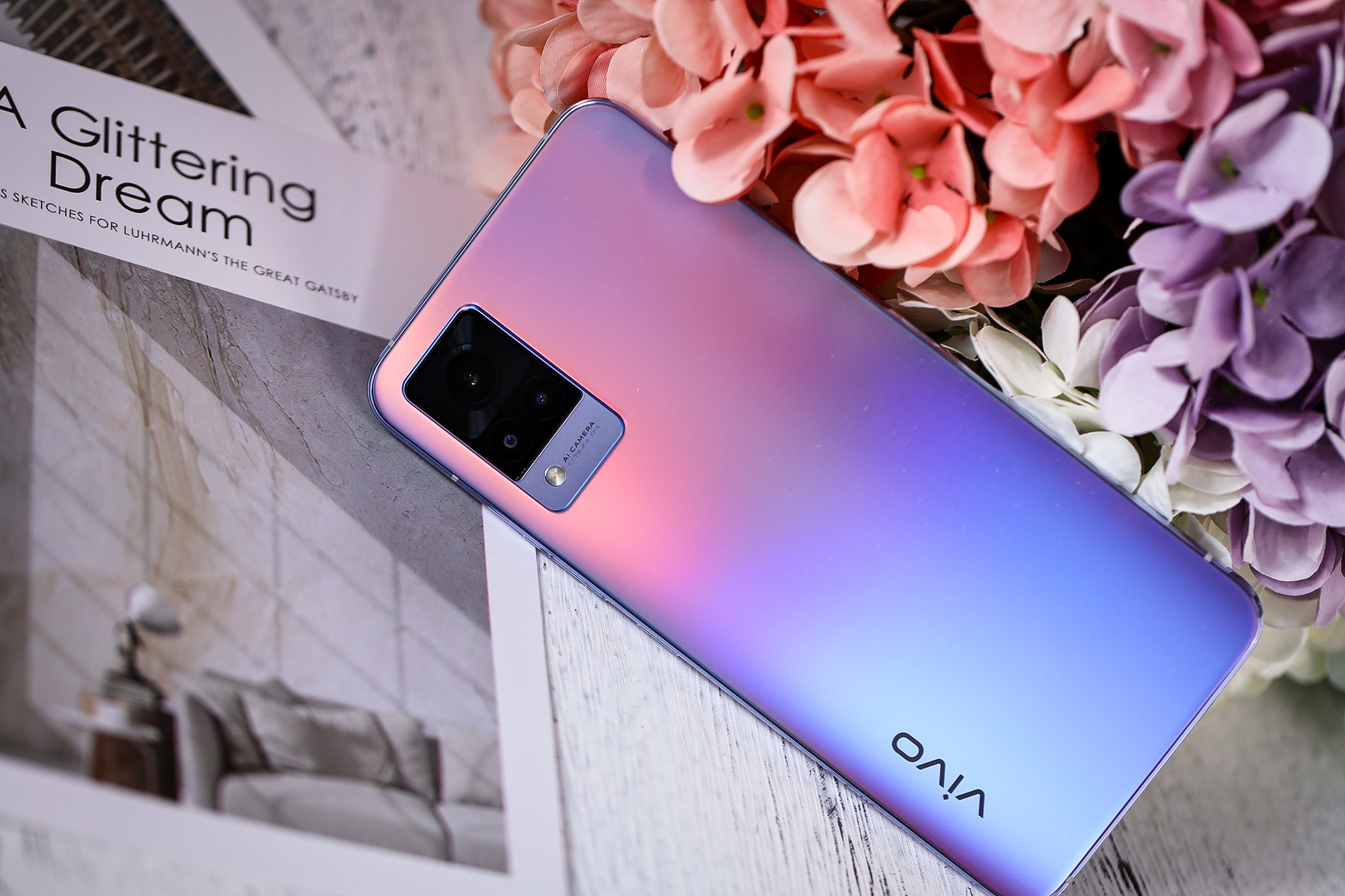 手机图片大全VIVO,vivo手机图片大全 轻薄渐变炫彩机身 vivo s9手机外观图赏