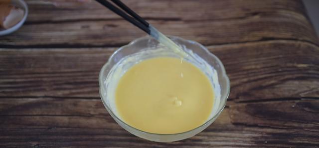 酸奶加鸡蛋和面粉 cfdb-iwxpesx3751370.jpg