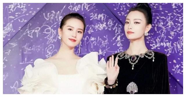 《流金岁月》里倪妮刘诗诗漂亮,但年龄感和气质不如张曼玉钟楚红