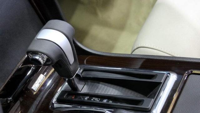 自动变速器的汽车能在开车时换档吗?让我们来了解一下很久没开车休闲区蓝鸢梦想 - Www.slyday.coM 自动变速器的汽车能在开车时换档吗?让我们来了解一下很久没开车休闲区蓝鸢梦想 - Www.slyday.coM