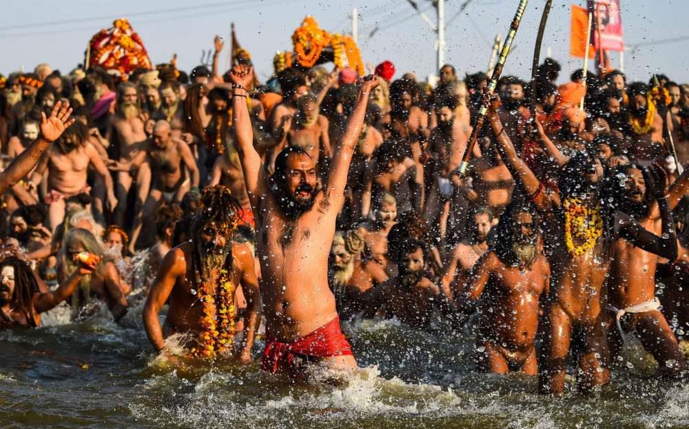 数千万人朝圣的印度大壶节:同沐恒河,沐浴完再共饮恒河水休闲区蓝鸢梦想 - Www.slyday.coM 数千万人朝圣的印度大壶节:同沐恒河,沐浴完再共饮恒河水休闲区蓝鸢梦想 - Www.slyday.coM