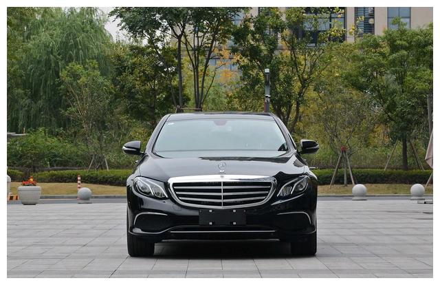 奔驰e350l官方图,奔驰5300l官方报价 奔驰e260l和e350l差距在哪?内行人说出答案,你认可吗?