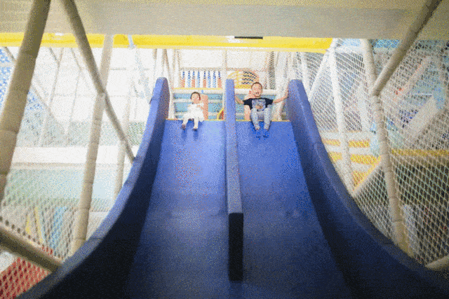 都4岁了,为什么连滑滑梯都不敢?家有胆小宝宝该咋办