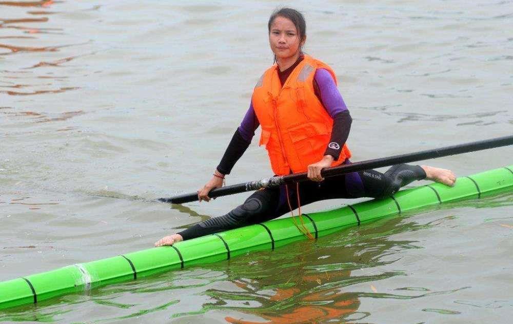 22岁贵州姑娘苦练15年独竹漂,如今身价大涨,表演画面太惊艳休闲区蓝鸢梦想 - Www.slyday.coM 22岁贵州姑娘苦练15年独竹漂,如今身价大涨,表演画面太惊艳休闲区蓝鸢梦想 - Www.slyday.coM