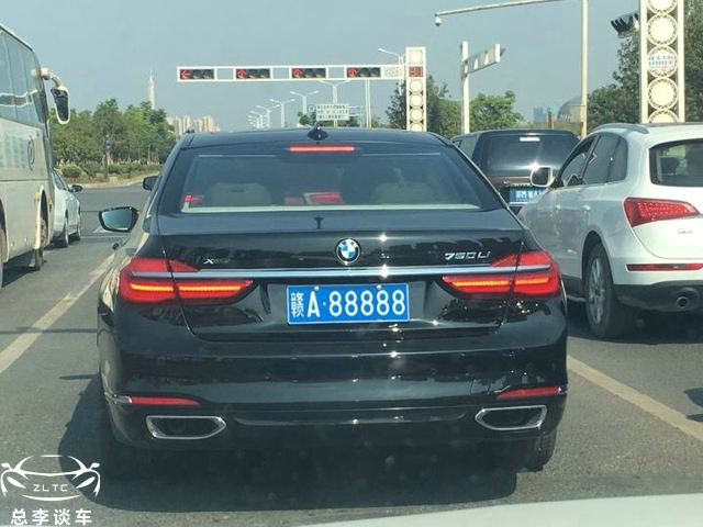 万元海马挂88888上路,这牌一直在宝马上,如今怎么变海马了?