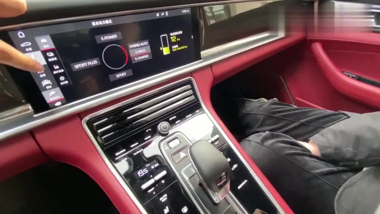 如何驾驶保时捷帕纳梅拉