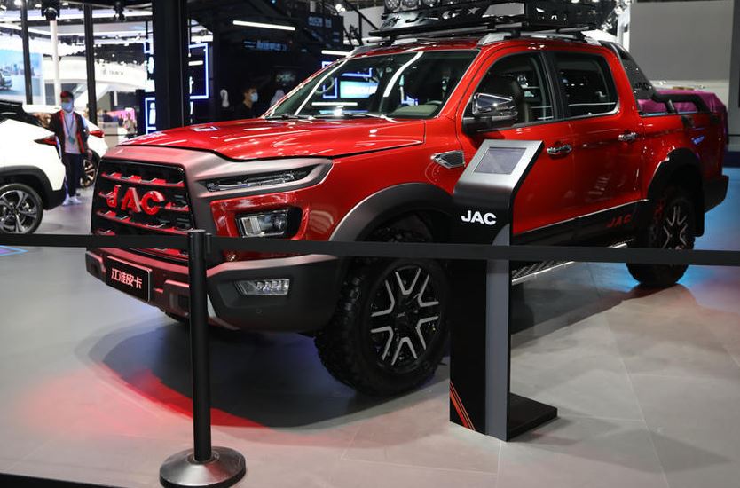 北京车展：江淮帅铃T9皮卡实车，配LCD屏幕，搭2.0T/2.5T动力