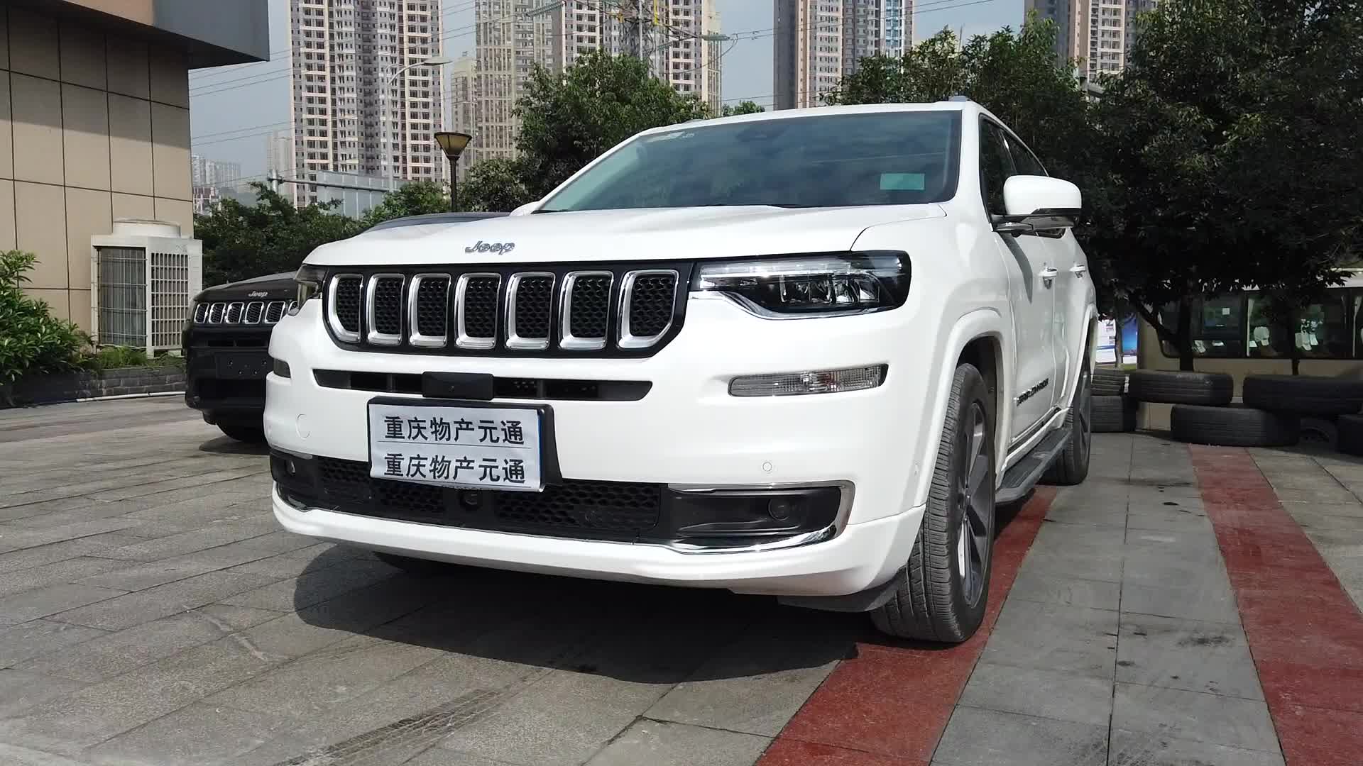 探店实拍JEEP大指挥官 外观