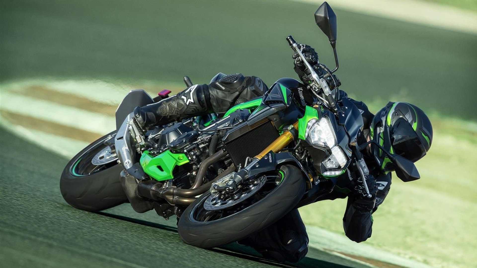 kawasaki壁纸,kawasaki logo 多乐趣,同时tft仪表也可以通过kawasaki的rideology应用与手机连结