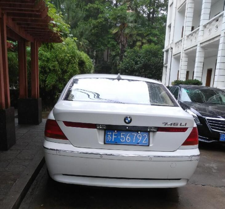南通通州区实拍老款宝马745Li，当年车价值好几套房！