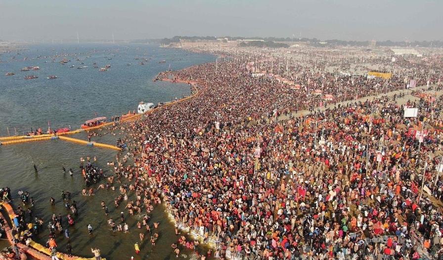 数千万人朝圣的印度大壶节:同沐恒河,沐浴完再共饮恒河水休闲区蓝鸢梦想 - Www.slyday.coM 数千万人朝圣的印度大壶节:同沐恒河,沐浴完再共饮恒河水休闲区蓝鸢梦想 - Www.slyday.coM