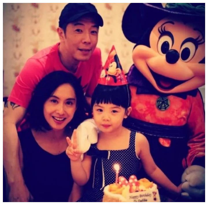 有种基因叫朱茵的女儿复制粘贴黄贯中完全不顾妈妈感受