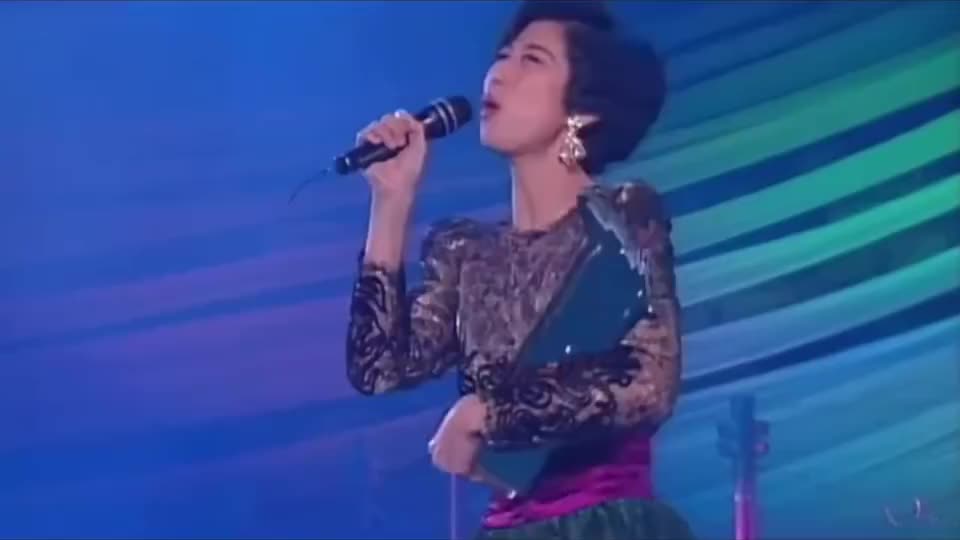 经典音乐分享,叶倩文粤语版老歌《春风秋雨》